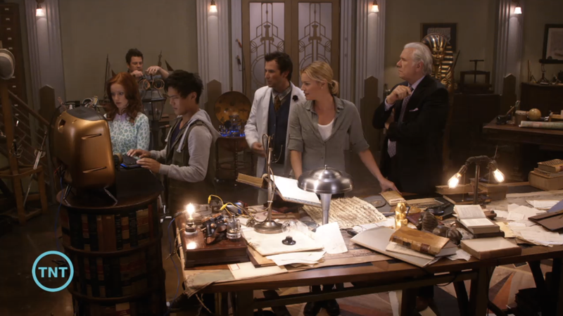 Illustration for article titled The Librarians Finale: Teamwork!
